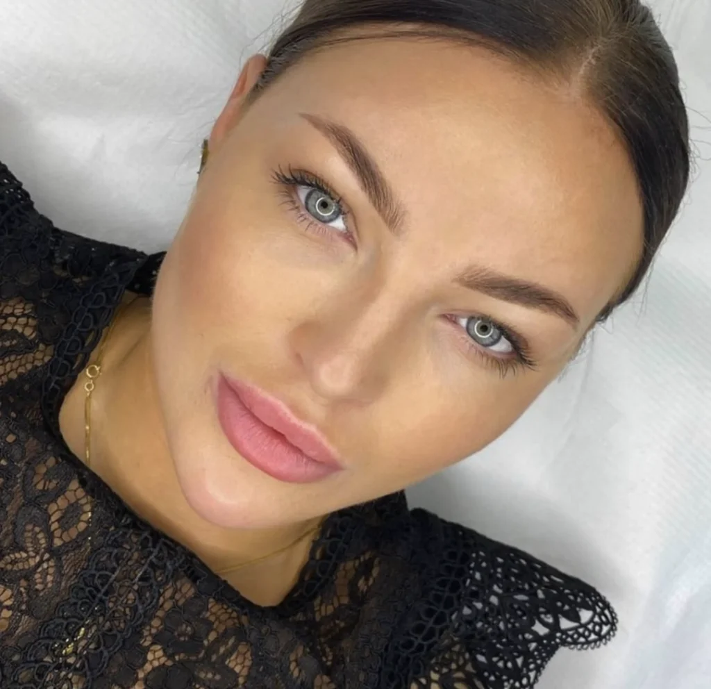 lip tattooing artist